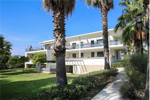 t4 à la vente -   06160  JUAN LES PINS, surface 119 m2 vente t4 - UBI445490372